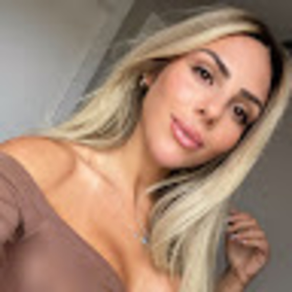 Meet your Posher, Daniela
